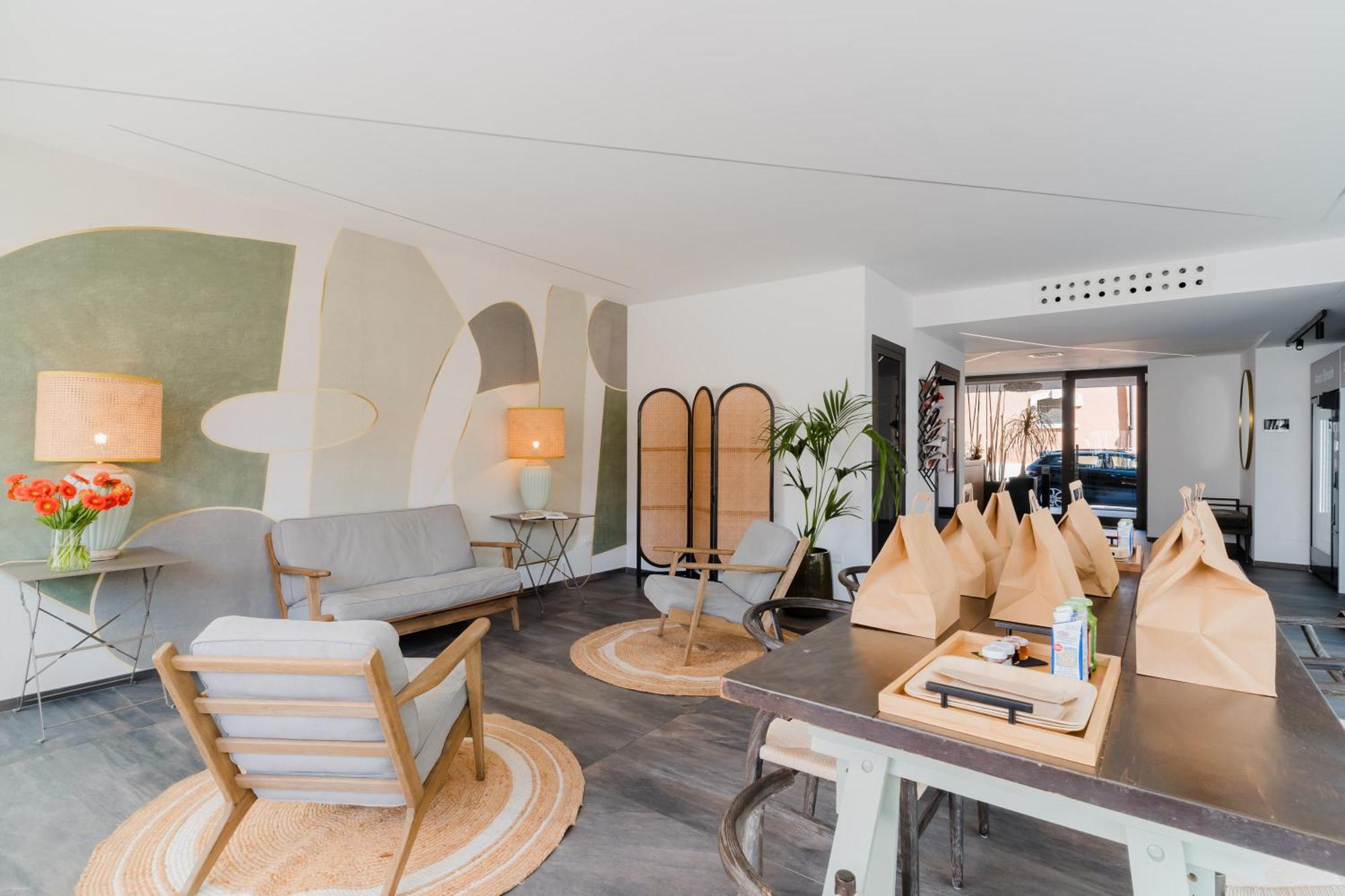 Glass House - Smart Rooms & Parking Lecce Zewnętrze zdjęcie