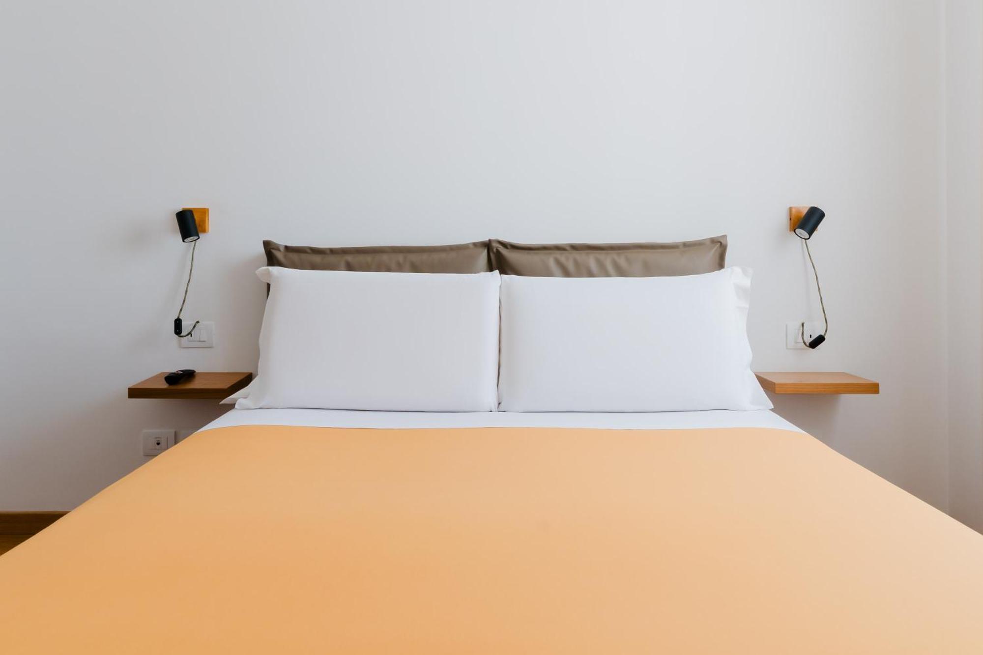 Glass House - Smart Rooms & Parking Lecce Zewnętrze zdjęcie